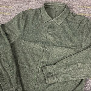Lululemon Brushed Woven Overshirt Mens Size XS Green Soft Flannel Snaps Casual